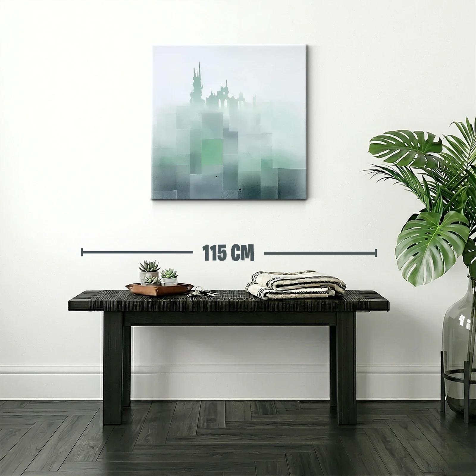 Paisaje urbano con silueta de castillo entre niebla suave — miniatura 2