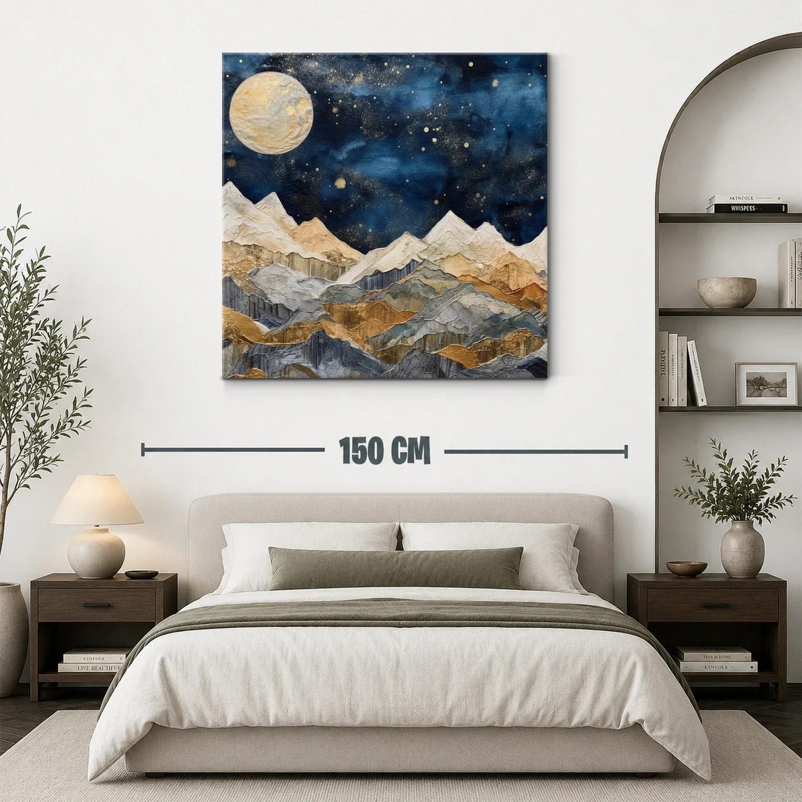 Montañas doradas bajo un cielo estrellado nocturno — miniatura 3