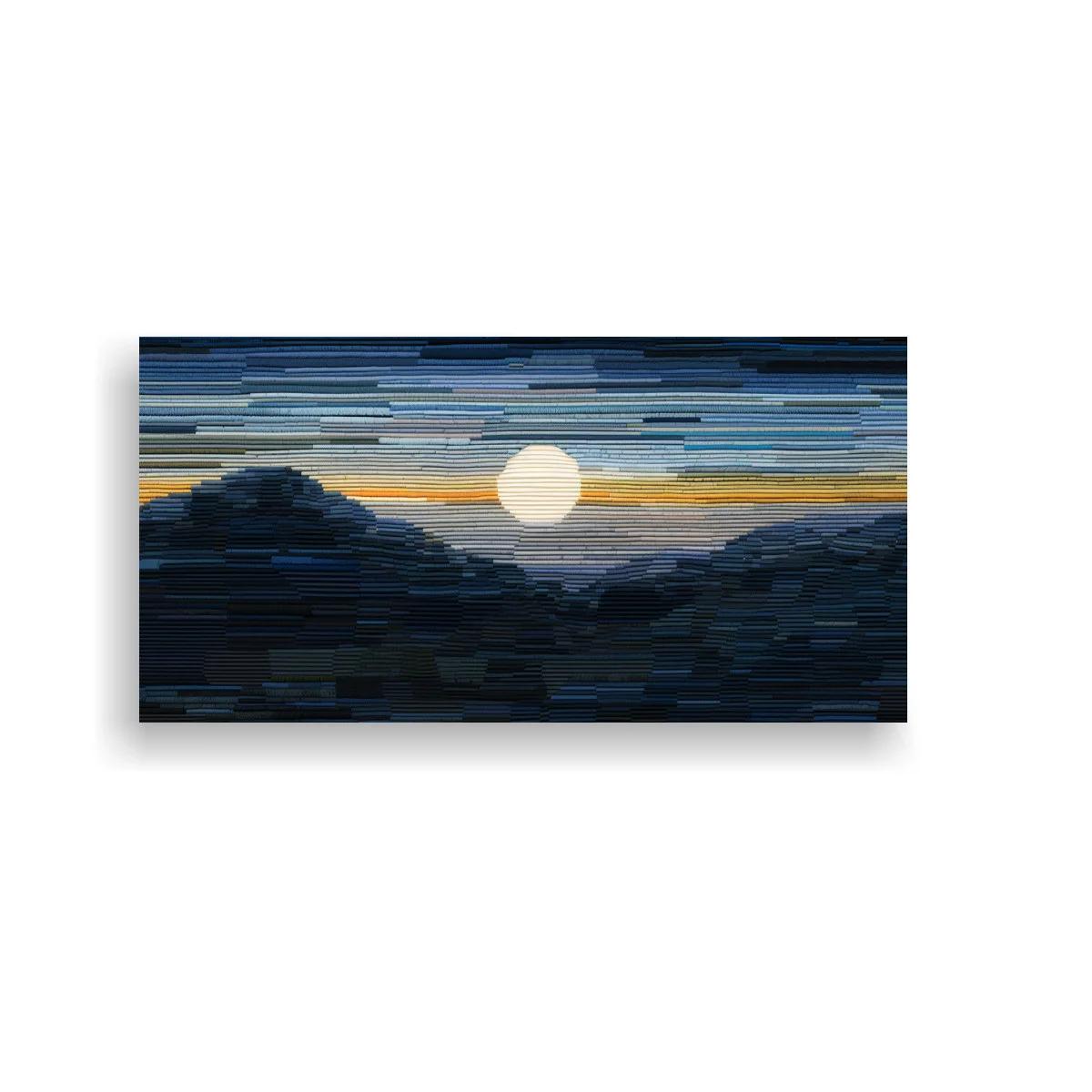 Cuadro luna llena sobre paisaje montañoso texturizado