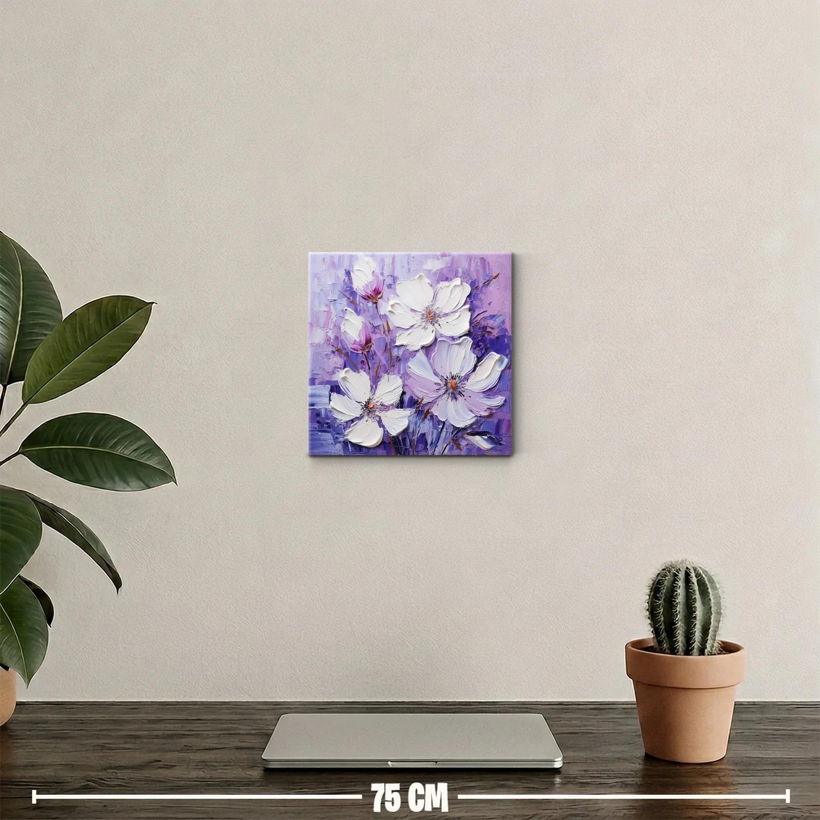 Flores blancas sobre un fondo violeta en relieve — miniatura 2