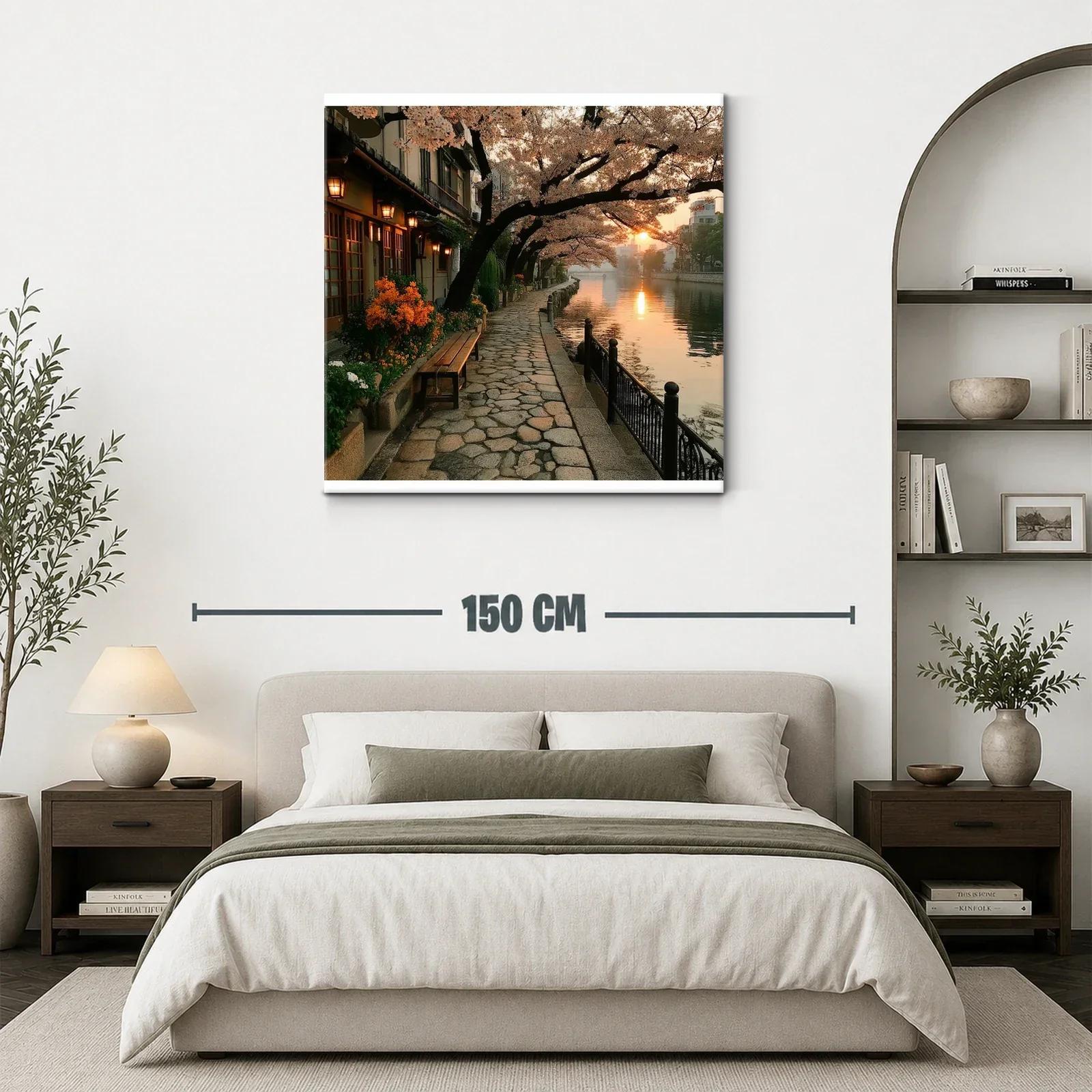 Camino junto al río al atardecer con cerezos en flor — miniatura 3