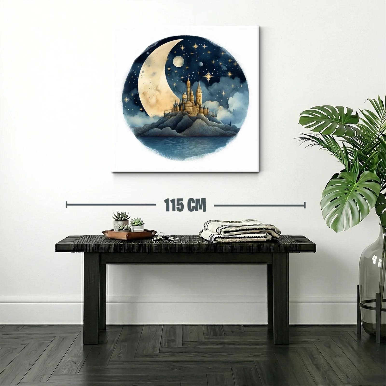 Castillo encantado bajo la luna y estrellas doradas — miniatura 2