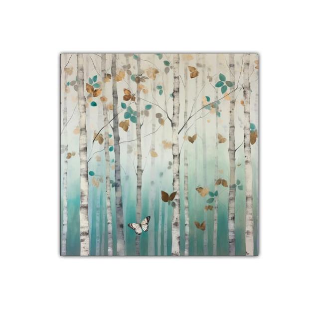 Bosque encantado con mariposas en tonos suaves y dorados