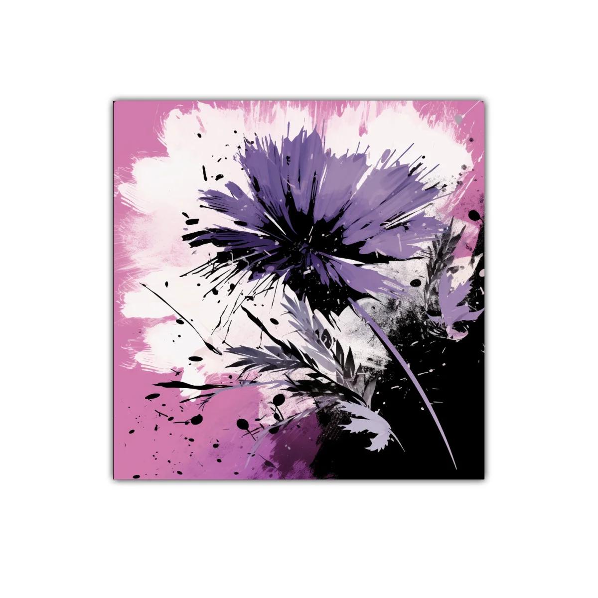 Flor vibrante con contraste de morados y negros impactantes