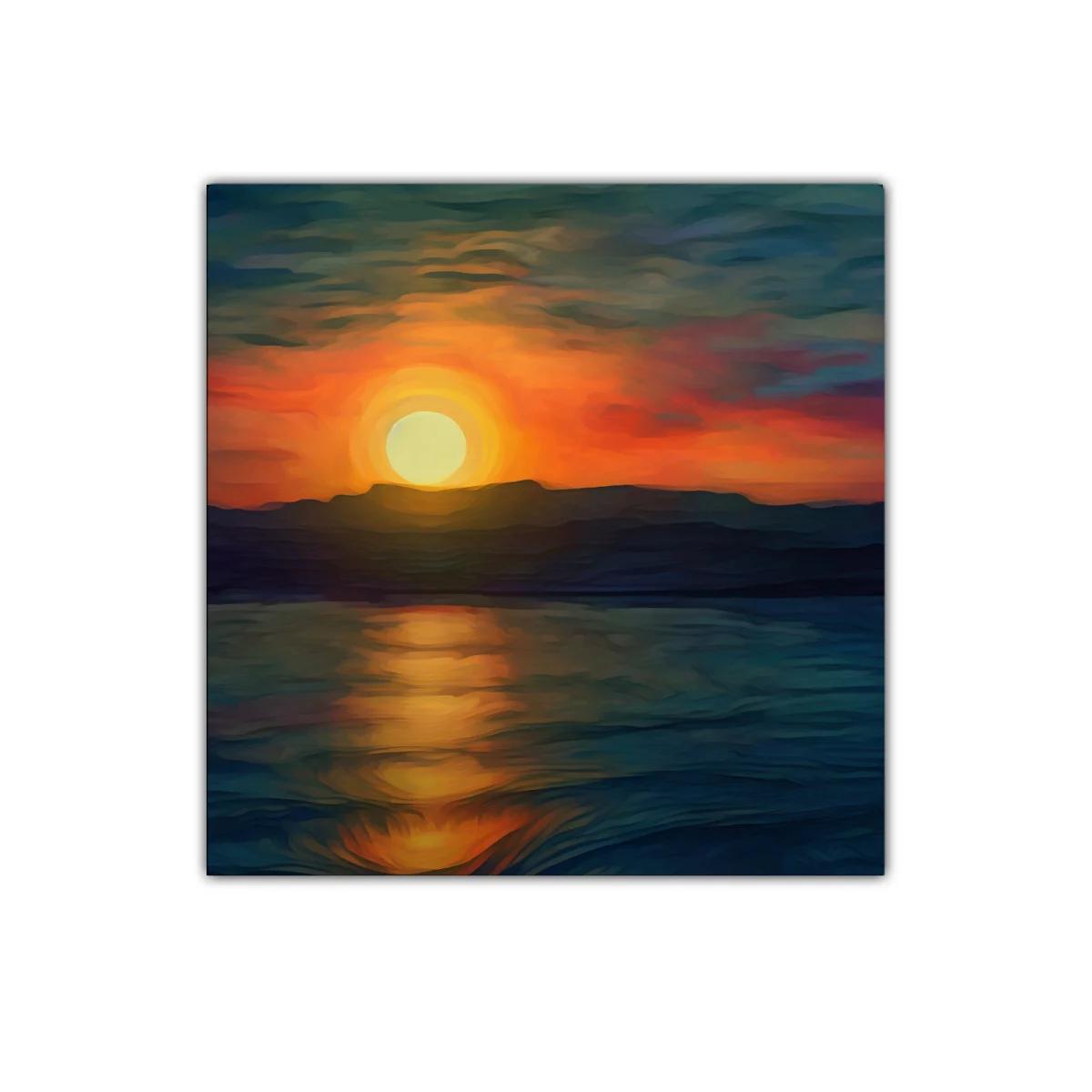 Atardecer luminoso sobre el mar y montañas oscuras — imagen principal
