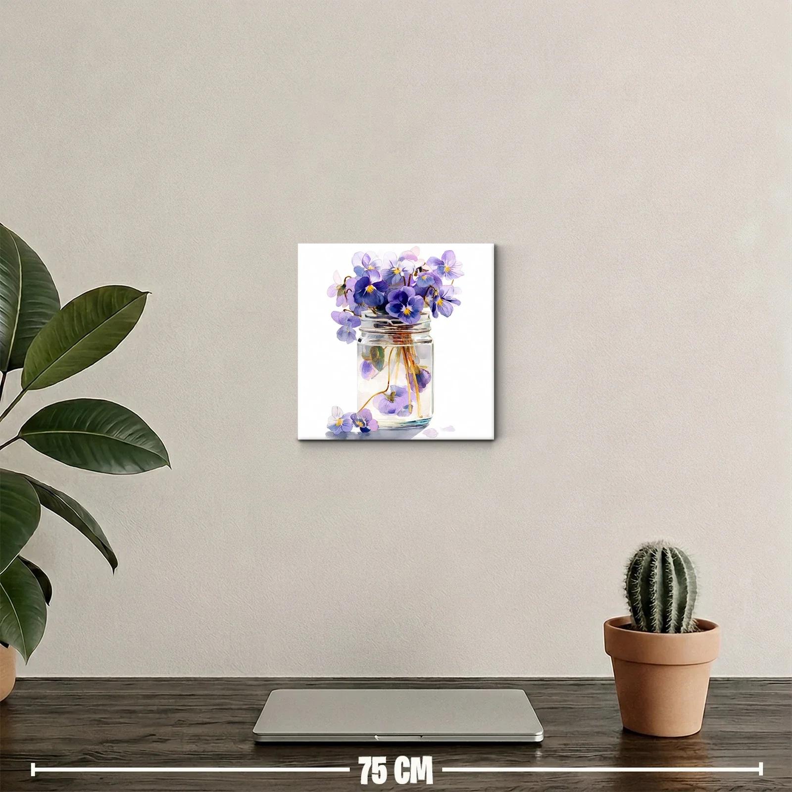 Elegancia natural con ramo de violetas en frasco transparente — miniatura 2
