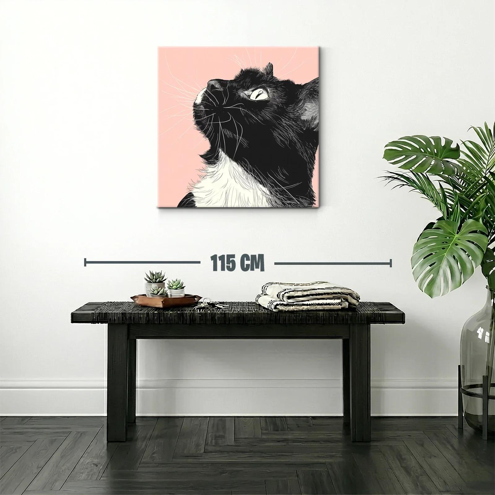 Retrato de gato negro y blanco con fondo rosa suave — miniatura 2