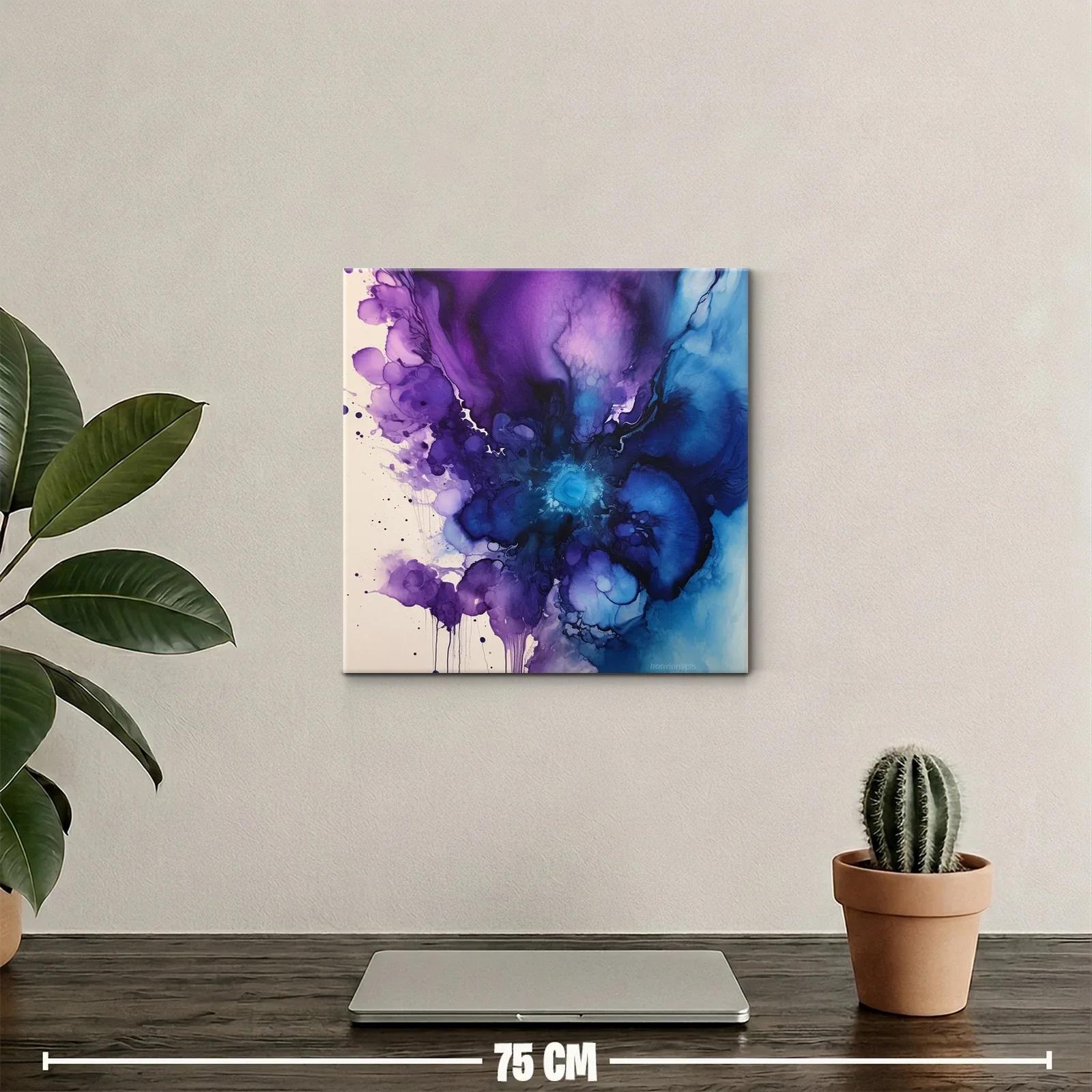 Explosión abstracta en tonos azul y violeta — miniatura 2