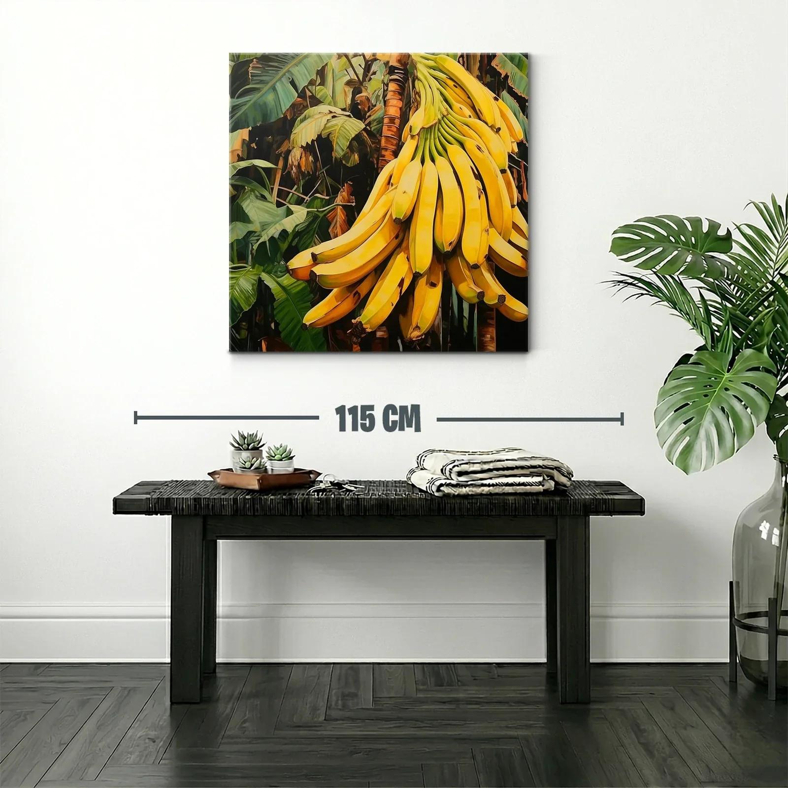 Racimo de plátanos maduros en entorno tropical exuberante — miniatura 2