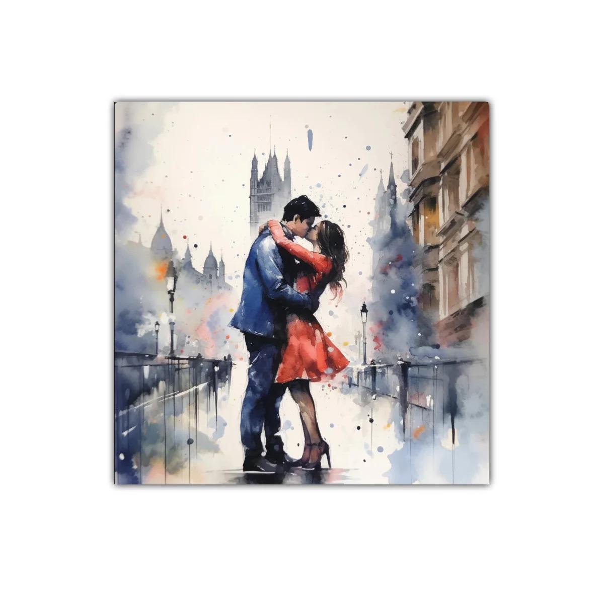 Romántico abrazo en la ciudad entre luces y sombras — imagen principal