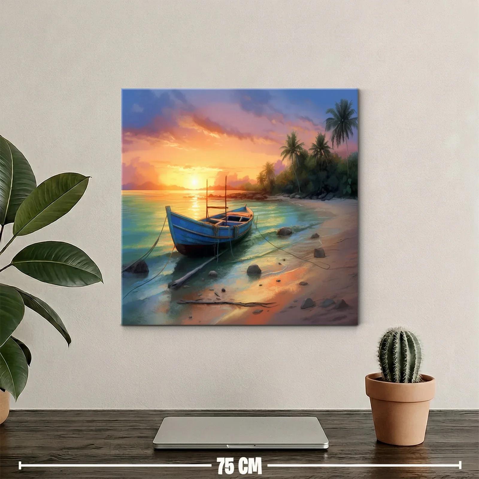 Atardecer tranquilo en playa con barca amarrada — miniatura 2