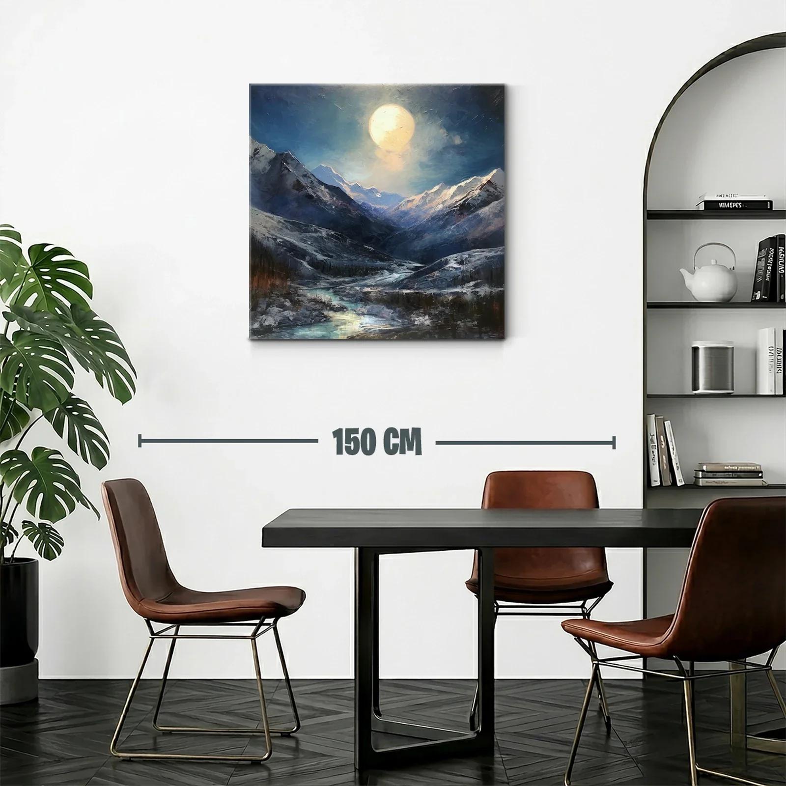 Paisaje nocturno con montañas nevadas y luna llena brillante — miniatura 2