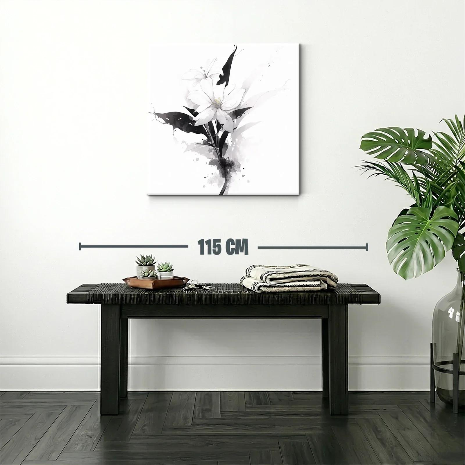 Flor blanca con toques de acuarela en tonos grises — miniatura 2