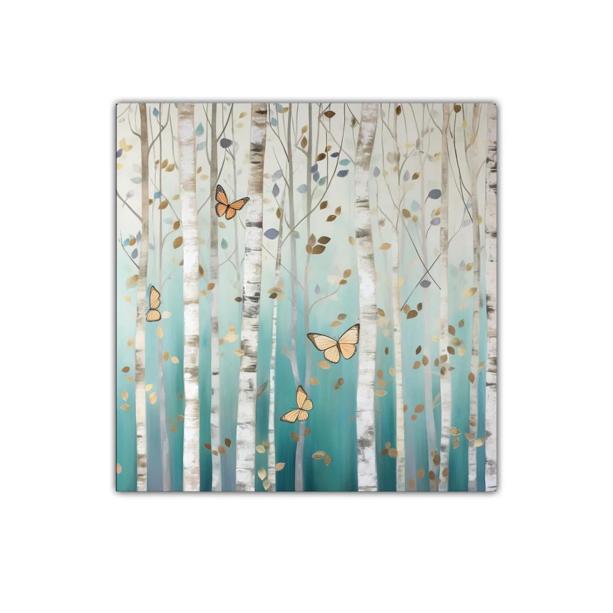 Bosque de abedules con mariposas doradas y azul turquesa