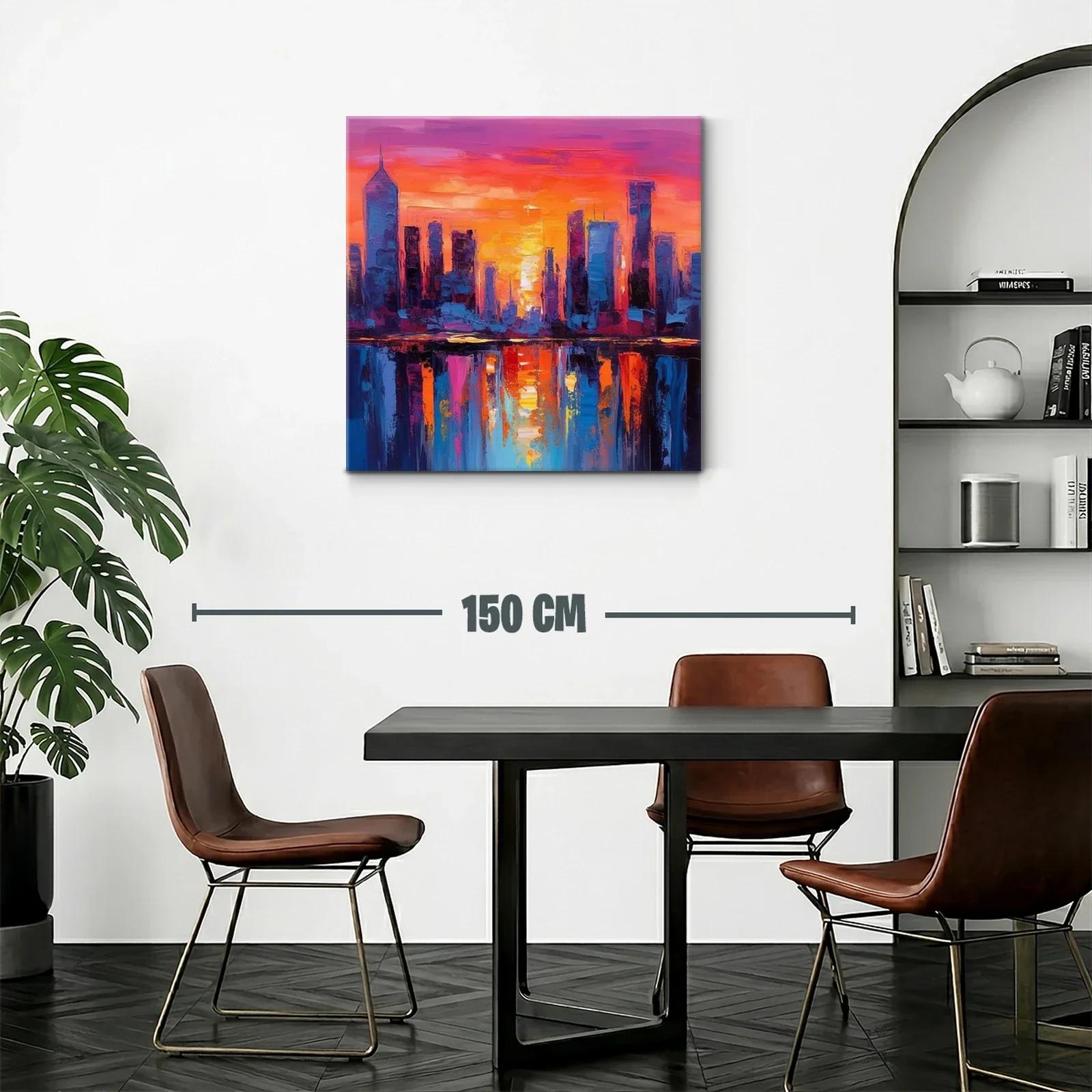 Atardecer vibrante sobre ciudad reflejada en agua — miniatura 2