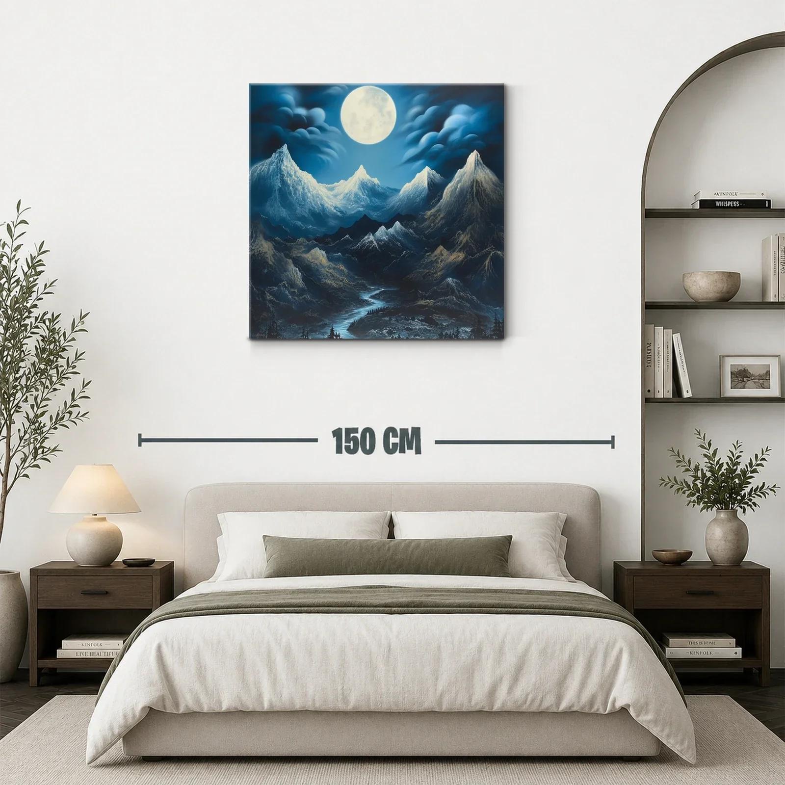 Paisaje nocturno con luna llena en montaña nevada — miniatura 3