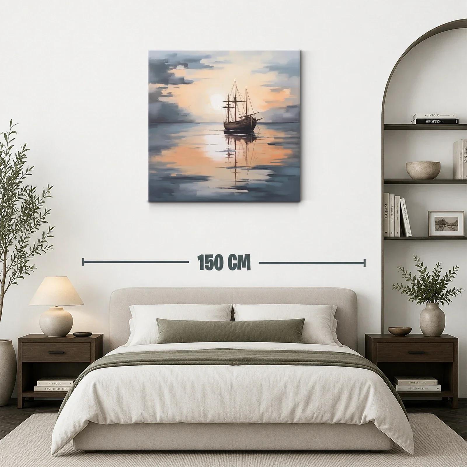 Barco antiguo en calma al atardecer reflejado en el agua — miniatura 3