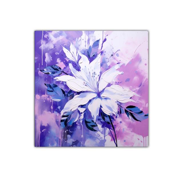 Flor blanca sobre fondo vibrante en tonos violetas y azules