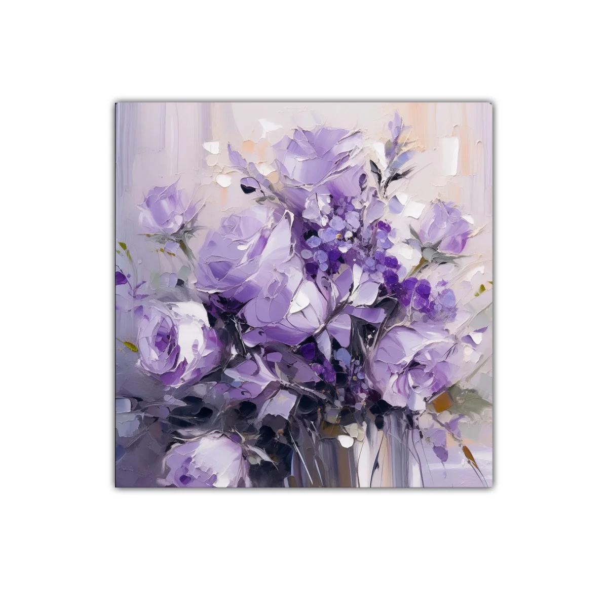 Ramo de flores en tonos violetas para decoración elegante