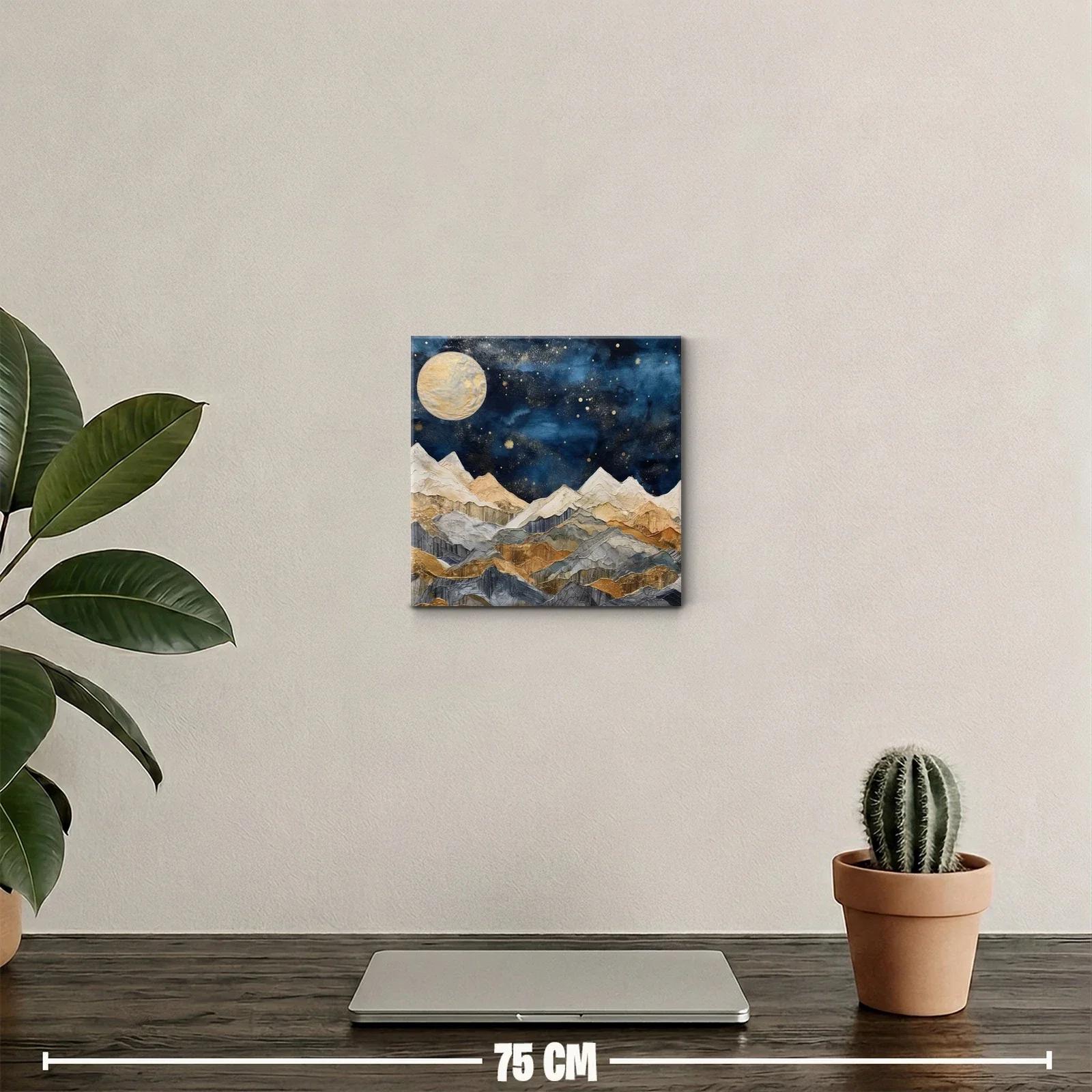 Montañas doradas bajo un cielo estrellado nocturno — miniatura 2