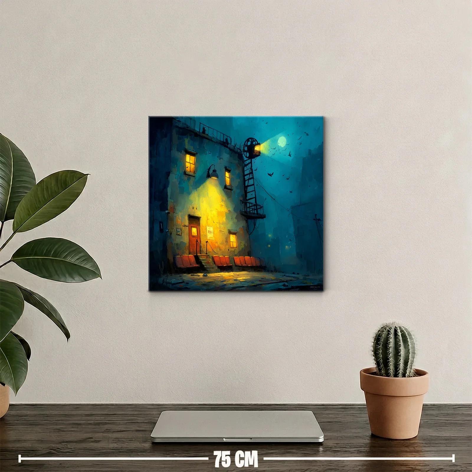 Fachada iluminada de cine al anochecer con asientos rojos — miniatura 2