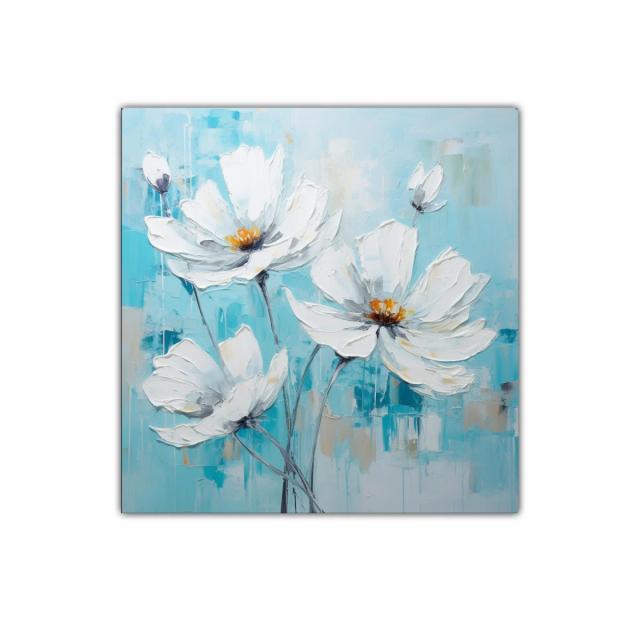Cuadro decorativo con flores blancas sobre fondo azul claro