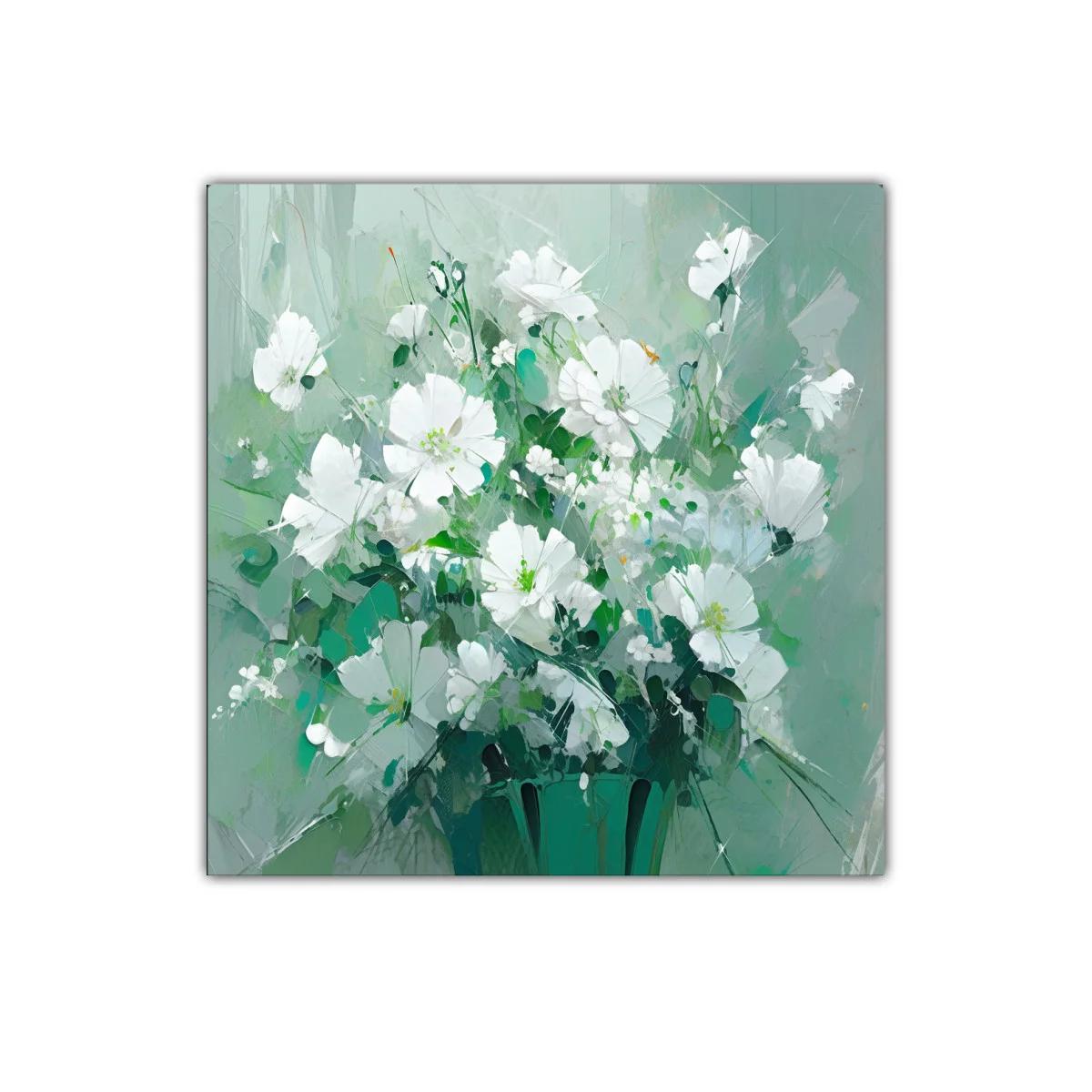 Ramo de flores blancas con fondo verde suave — imagen principal