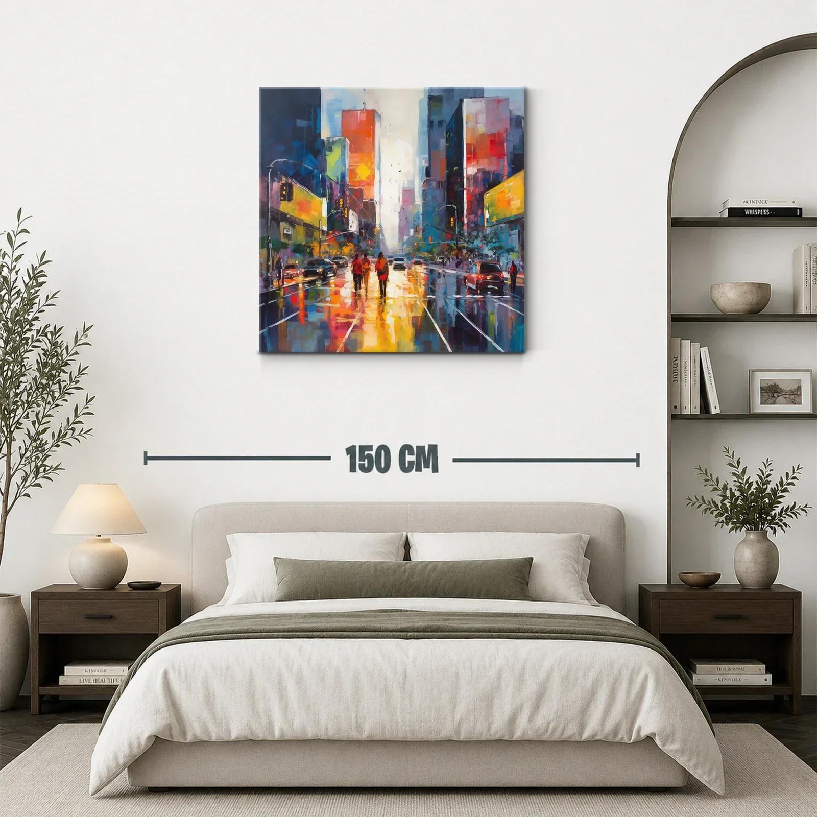 Atardecer urbano con reflejos vibrantes y figuras en la calle — miniatura 3