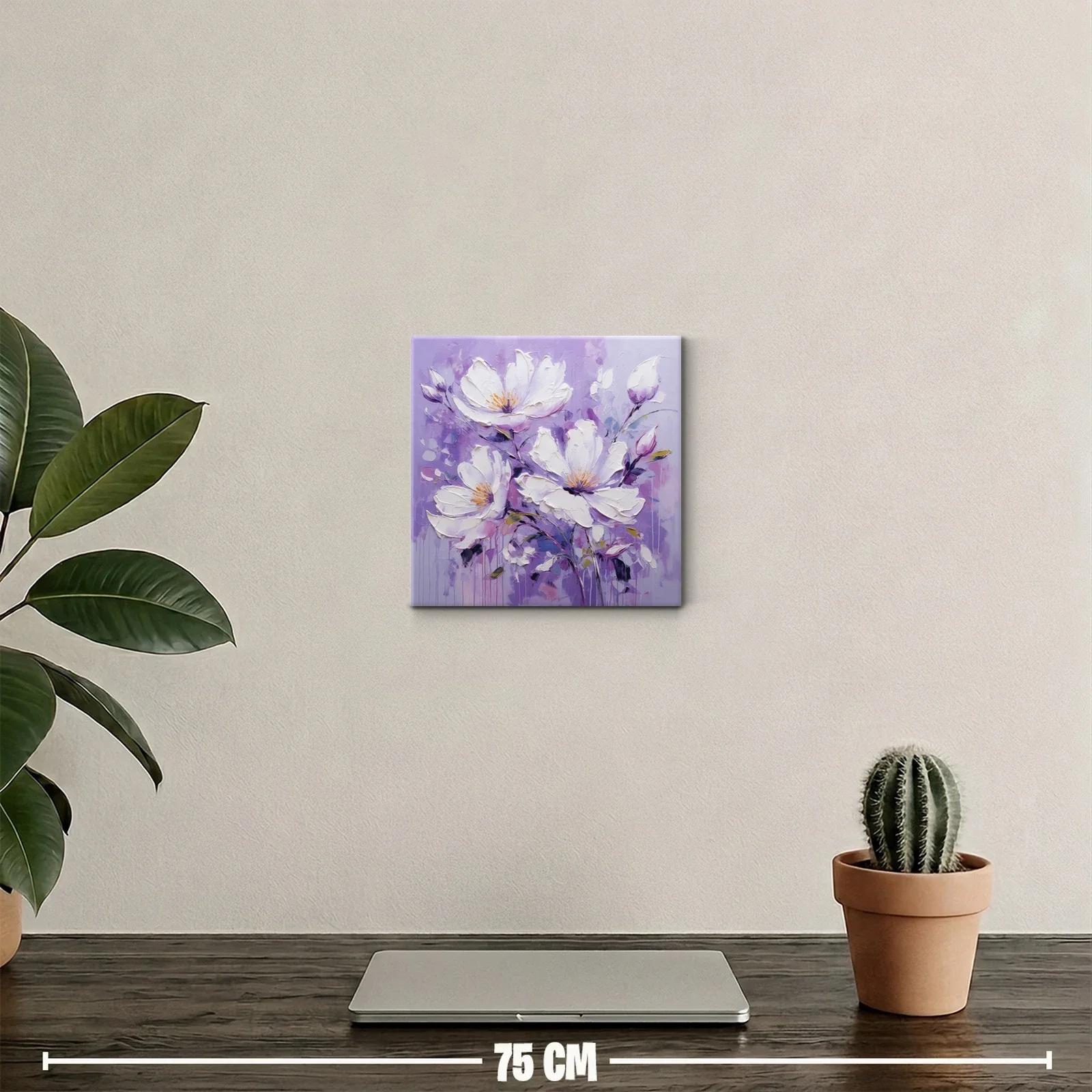 Flores blancas sobre fondo lila en composición vibrante — miniatura 2