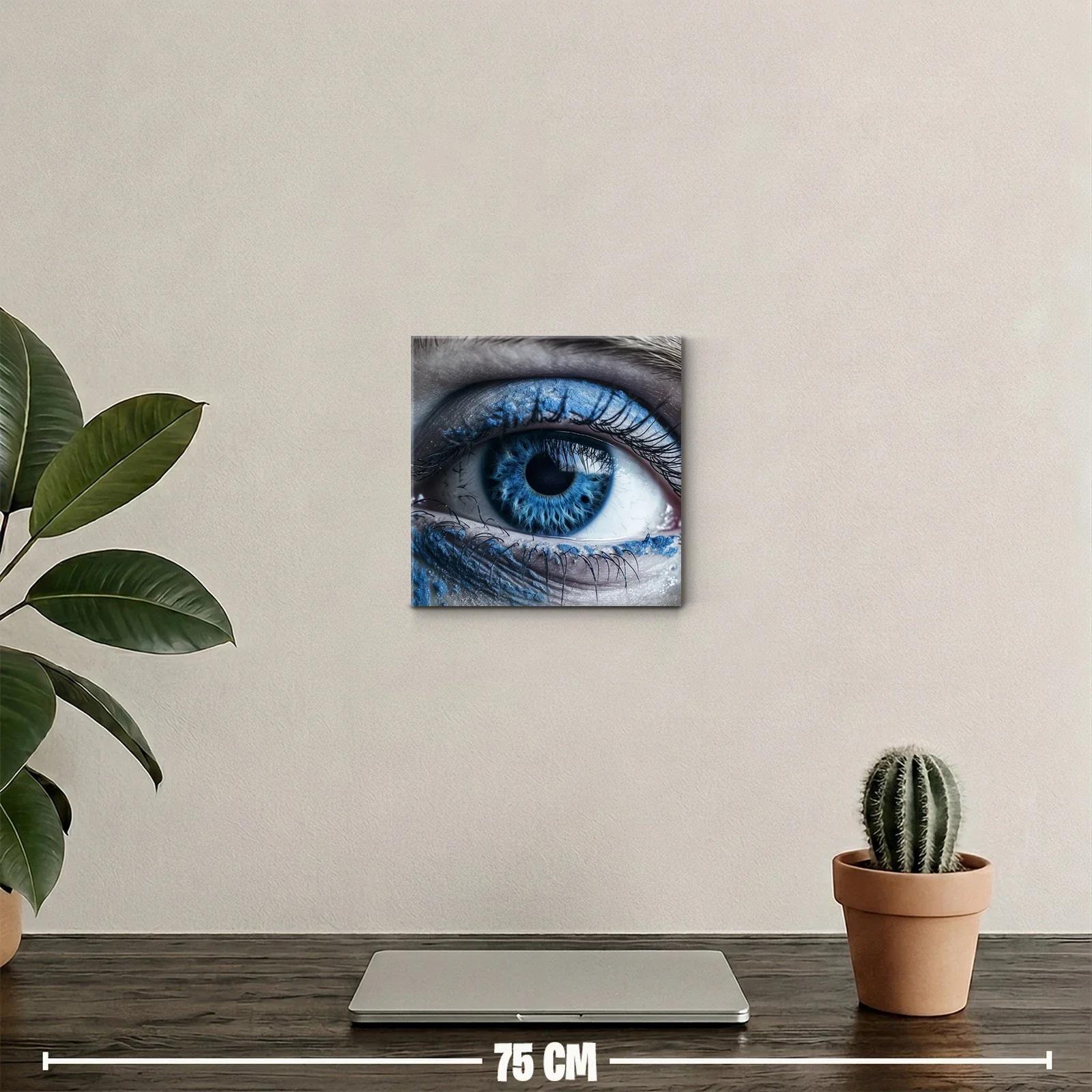 Impactante visión azul con detalles expresivos y textura — miniatura 2