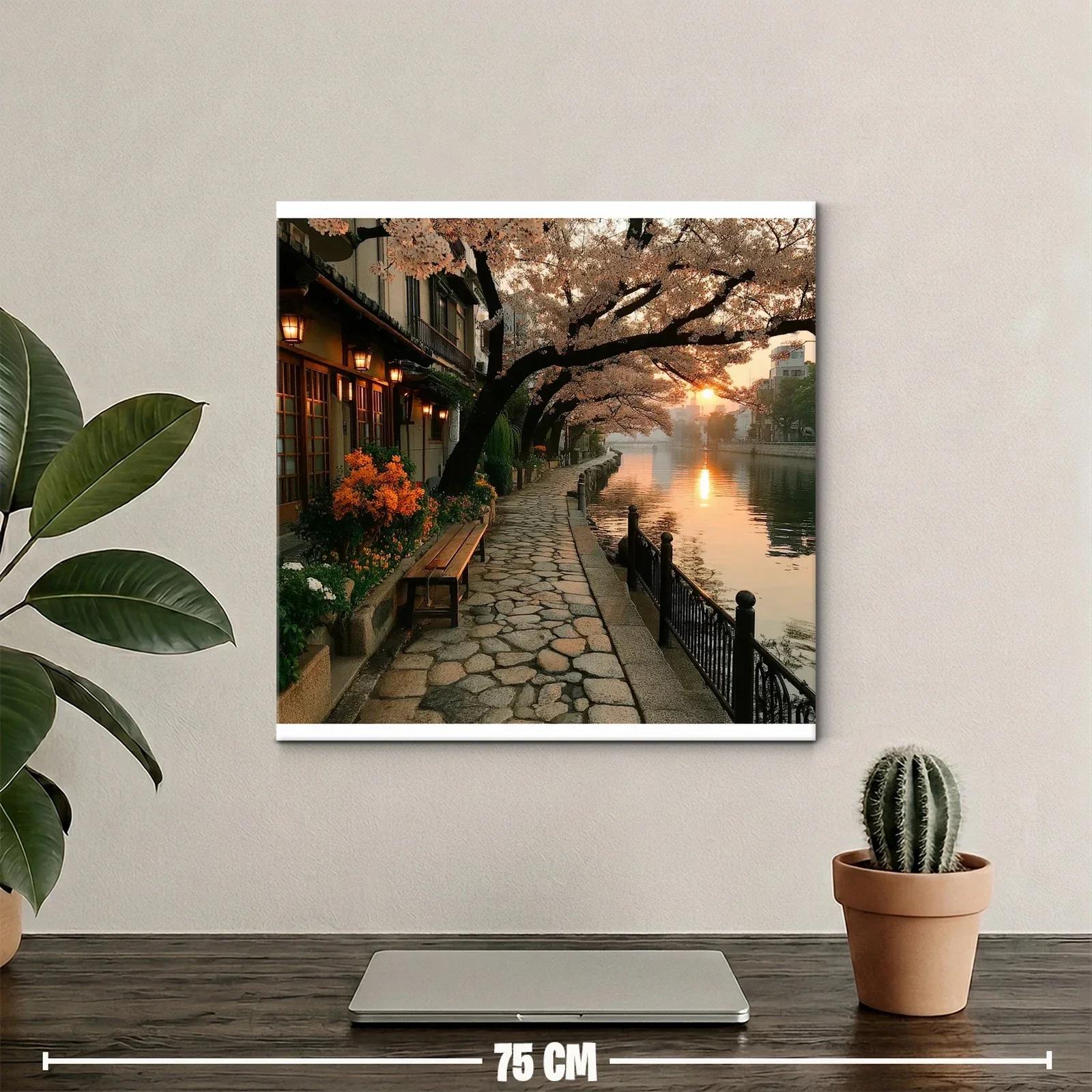 Camino junto al río al atardecer con cerezos en flor — miniatura 2