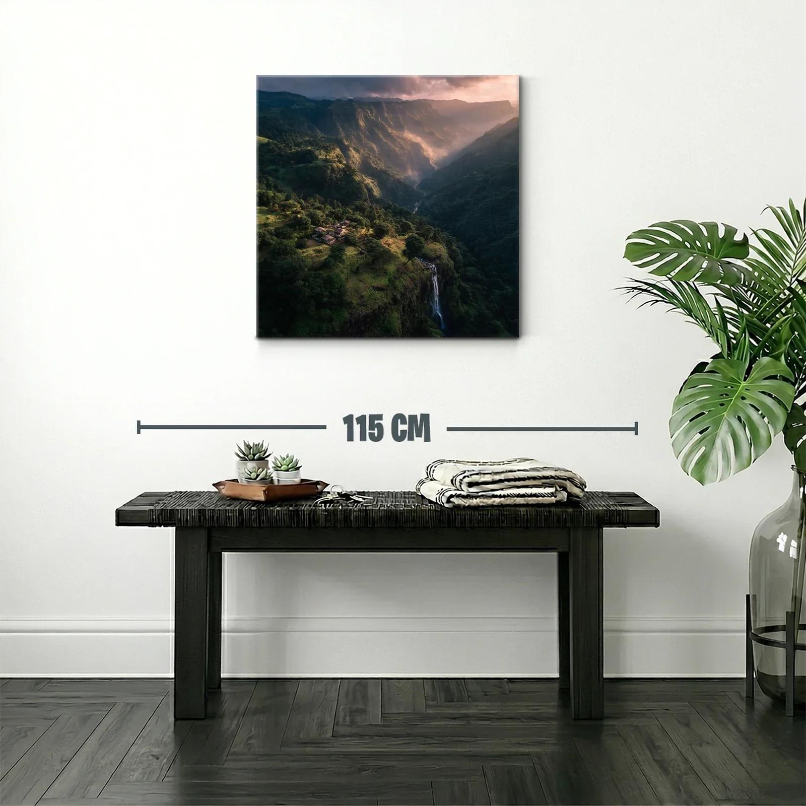Paisaje montañoso con cascada al atardecer — miniatura 2