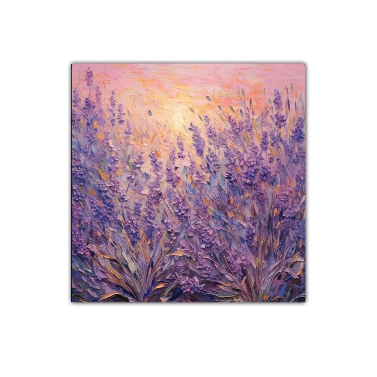 Campo de lavanda al atardecer con luz cálida y vibrante