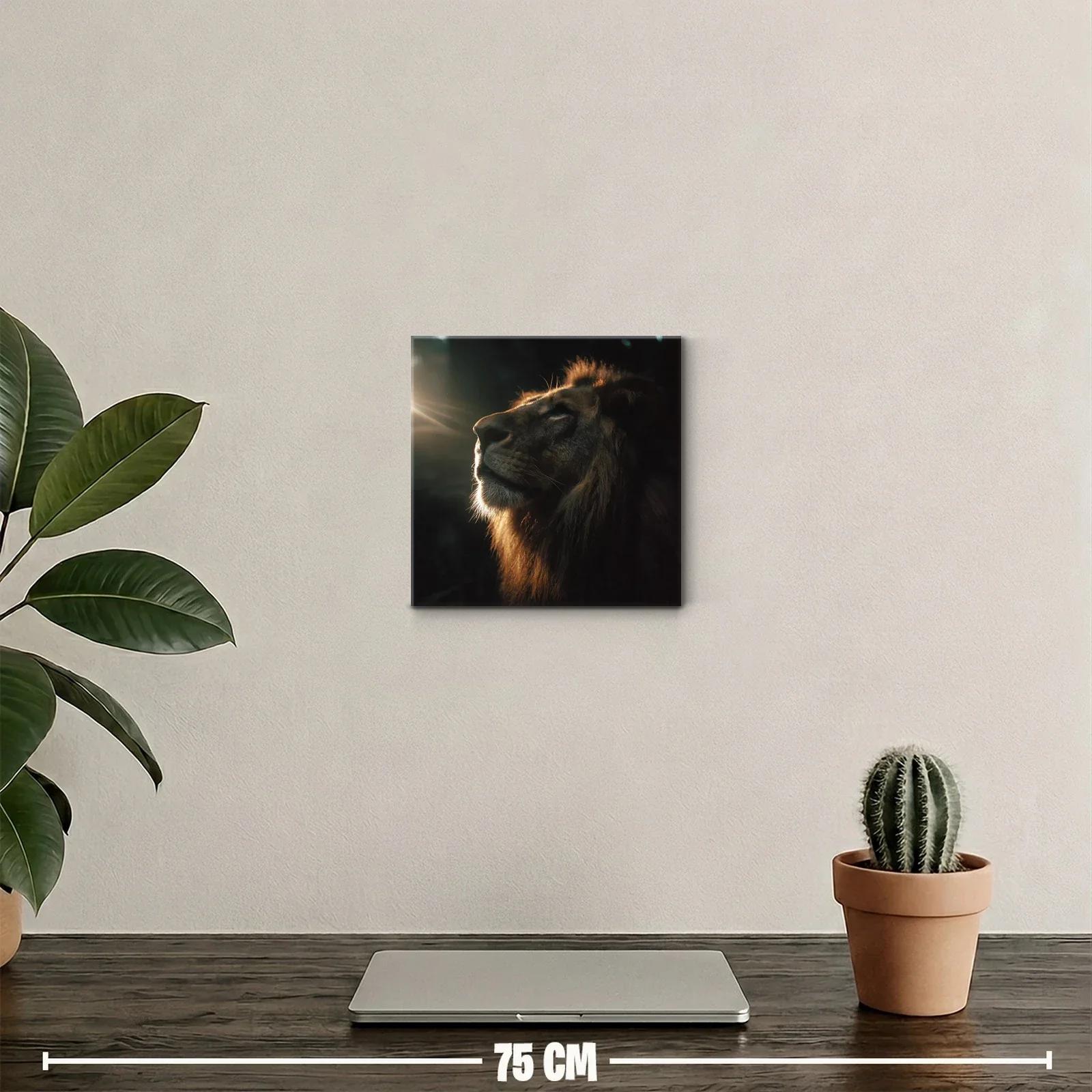 Imponente retrato de león con luz dorada sobre melena — miniatura 2