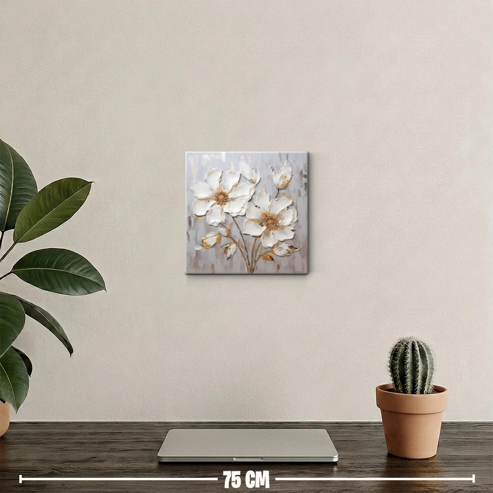 Cuadro con delicadas flores blancas y detalles dorados — miniatura 2