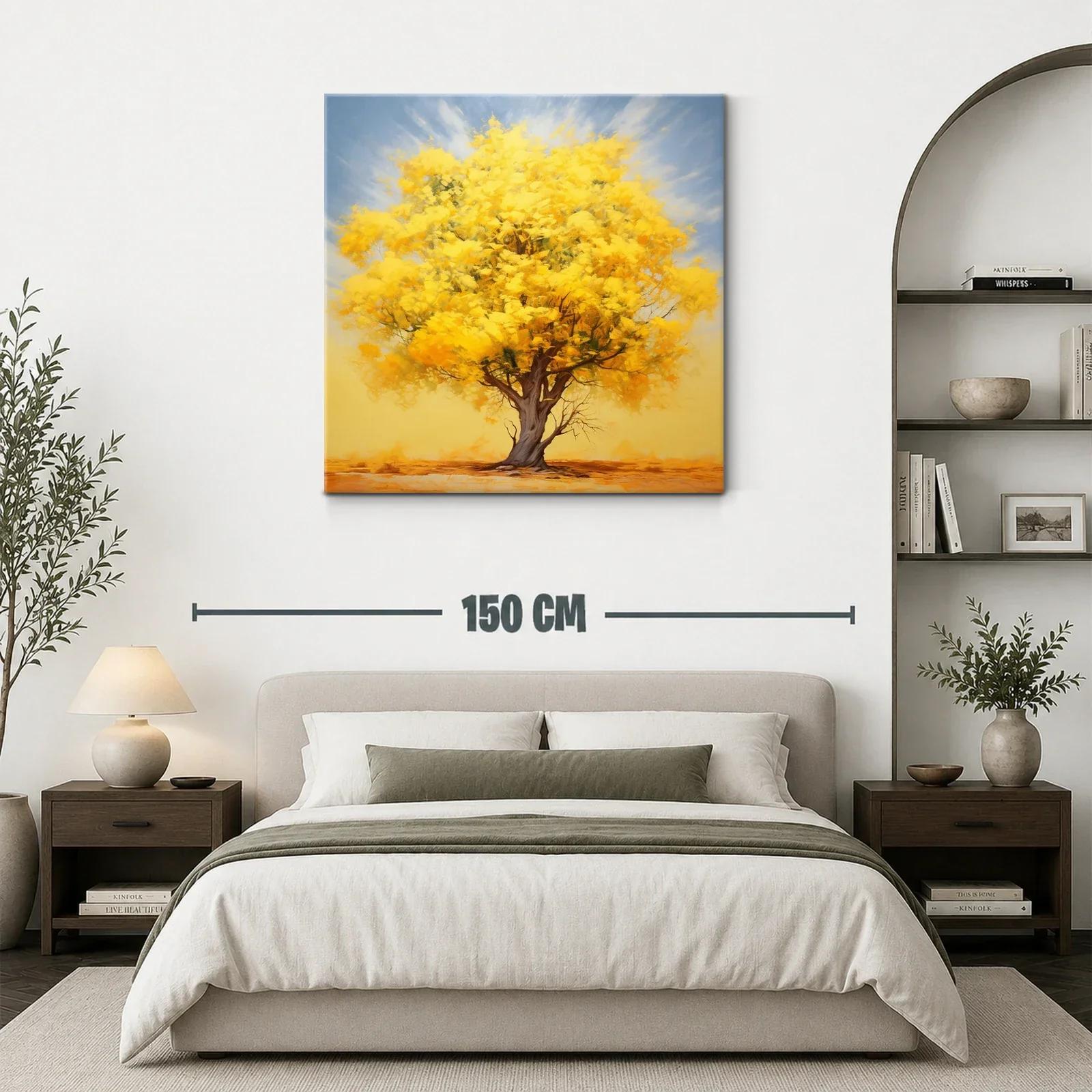Árbol con follaje dorado bajo cielo suave azul — miniatura 3