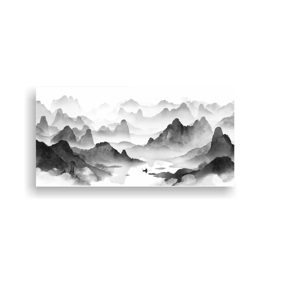 Cuadro cordillera de montañas brumosas con agua clara entre picos