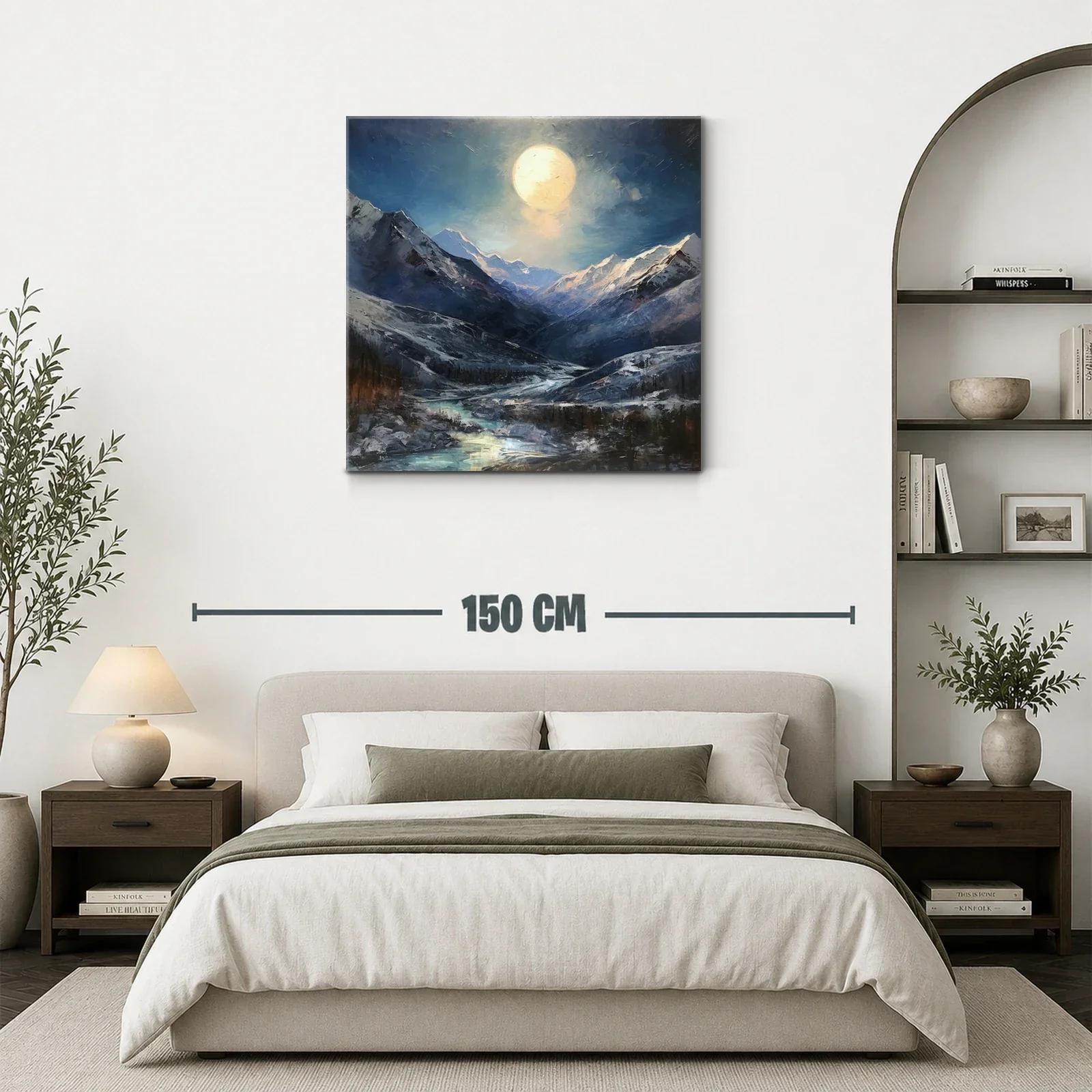 Paisaje nocturno con montañas nevadas y luna llena brillante — miniatura 3
