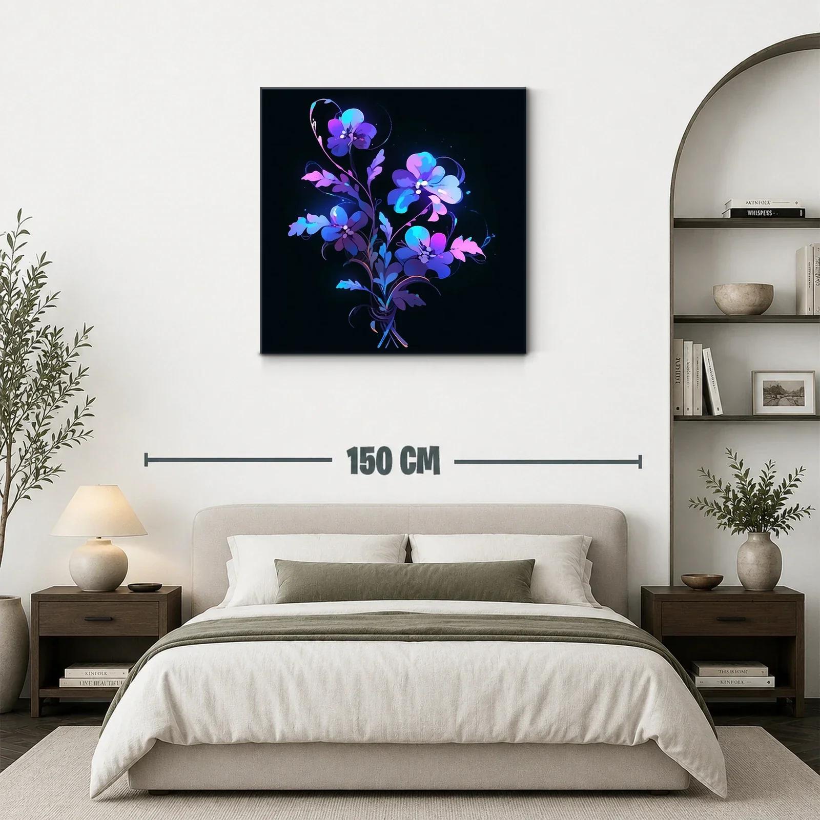 Ramo de flores en tonos violetas y azules sobre fondo oscuro — miniatura 3