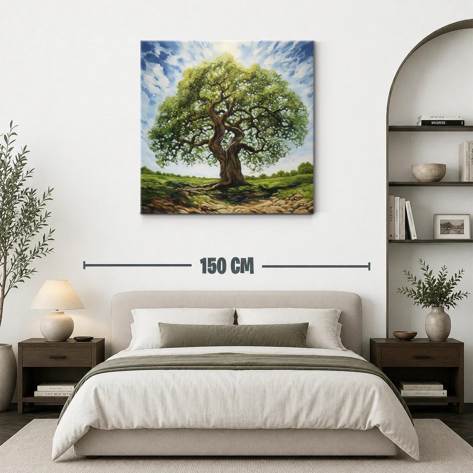 Árbol majestuoso con cielo nublado en paisaje abierto — miniatura 3