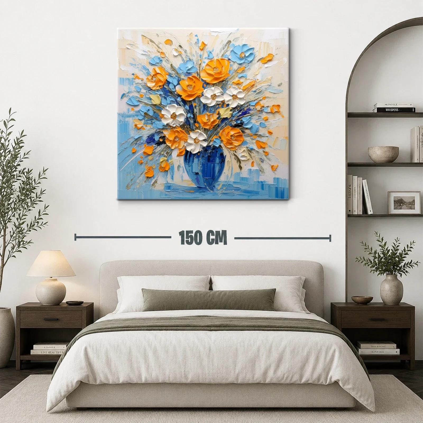 Flores vibrantes en jarrón azul con tonos cálidos y frescos — miniatura 3