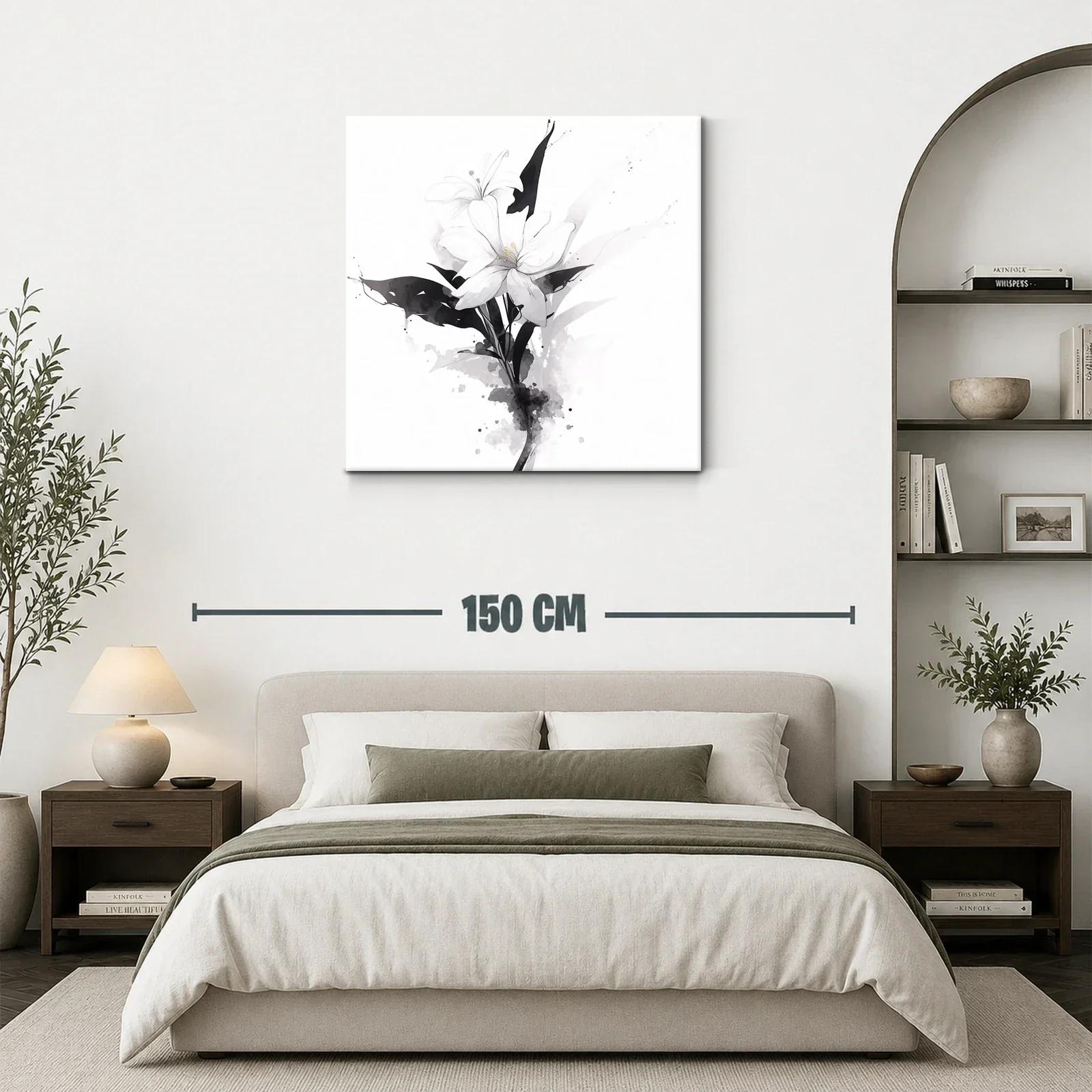 Flor blanca con toques de acuarela en tonos grises — miniatura 3