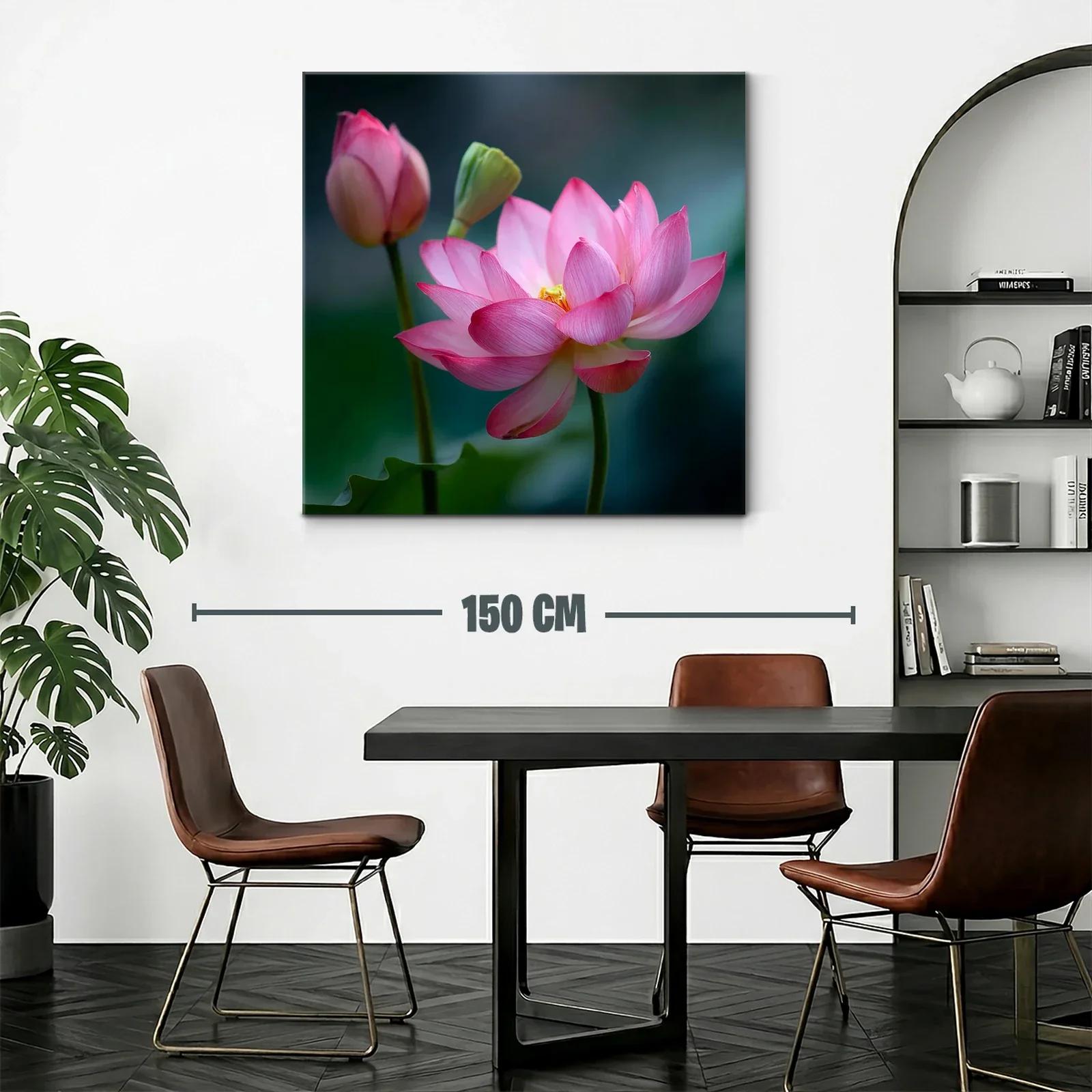 Flor de loto rosa en delicado contraste natural — miniatura 2