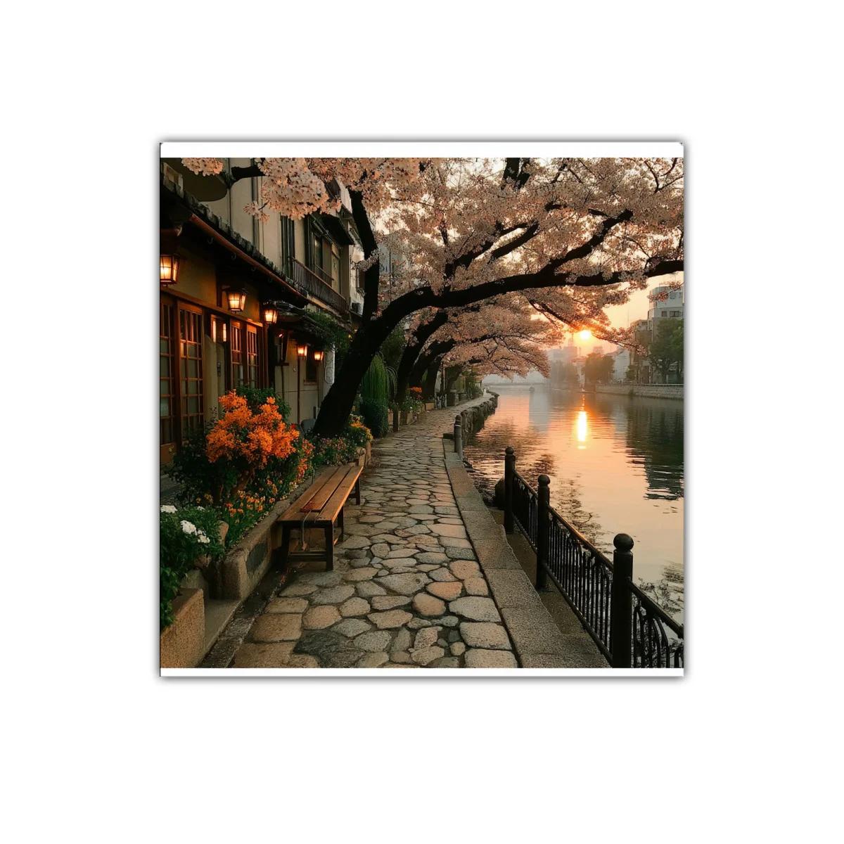 Camino junto al río al atardecer con cerezos en flor — imagen principal