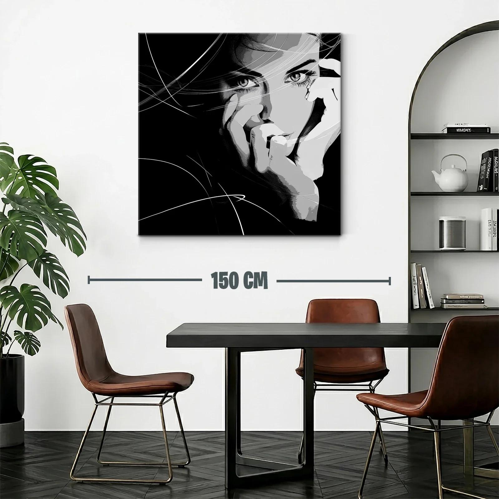 Retrato femenino en blanco y negro con expresión intensa — miniatura 2