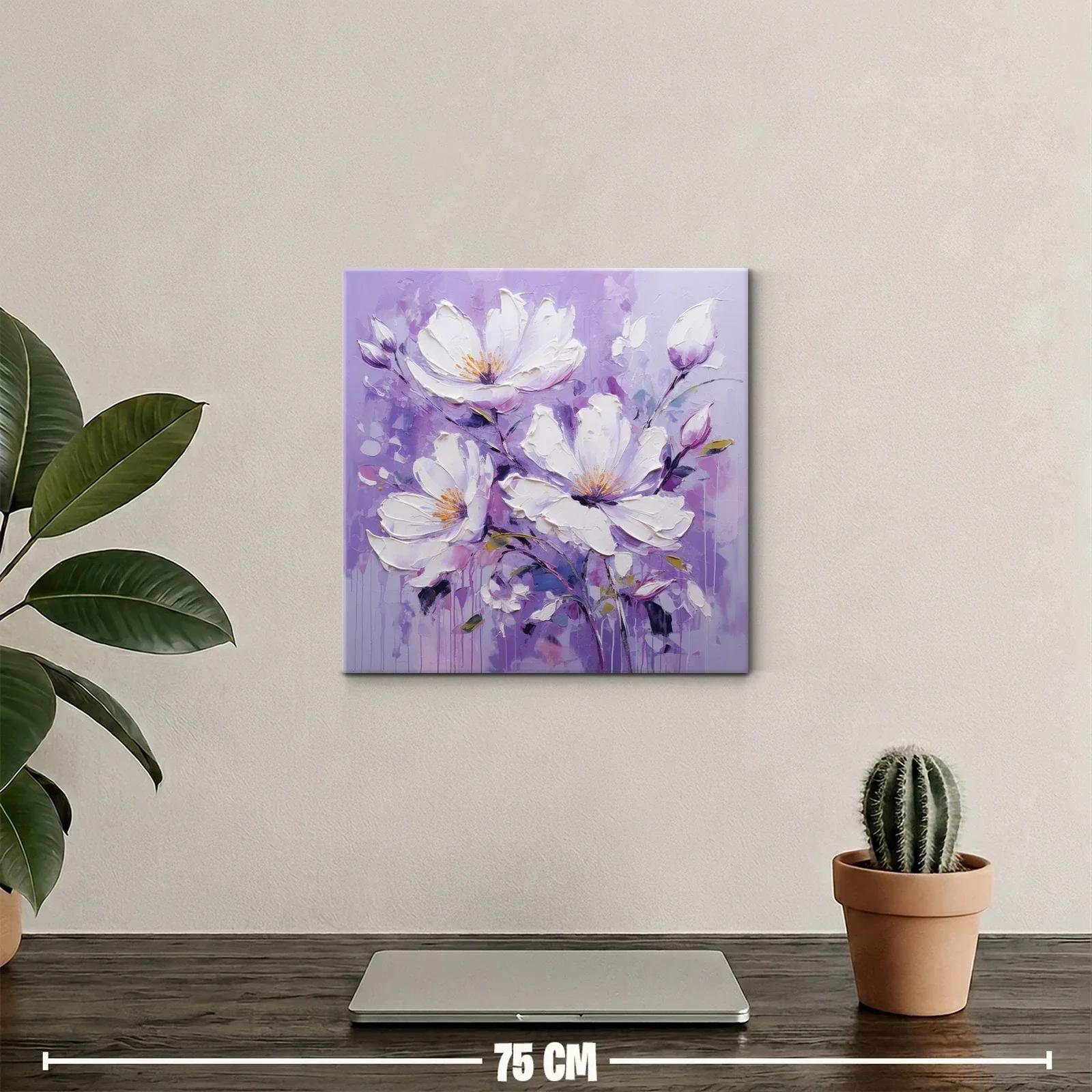 Flores blancas sobre fondo lila en composición vibrante — miniatura 2