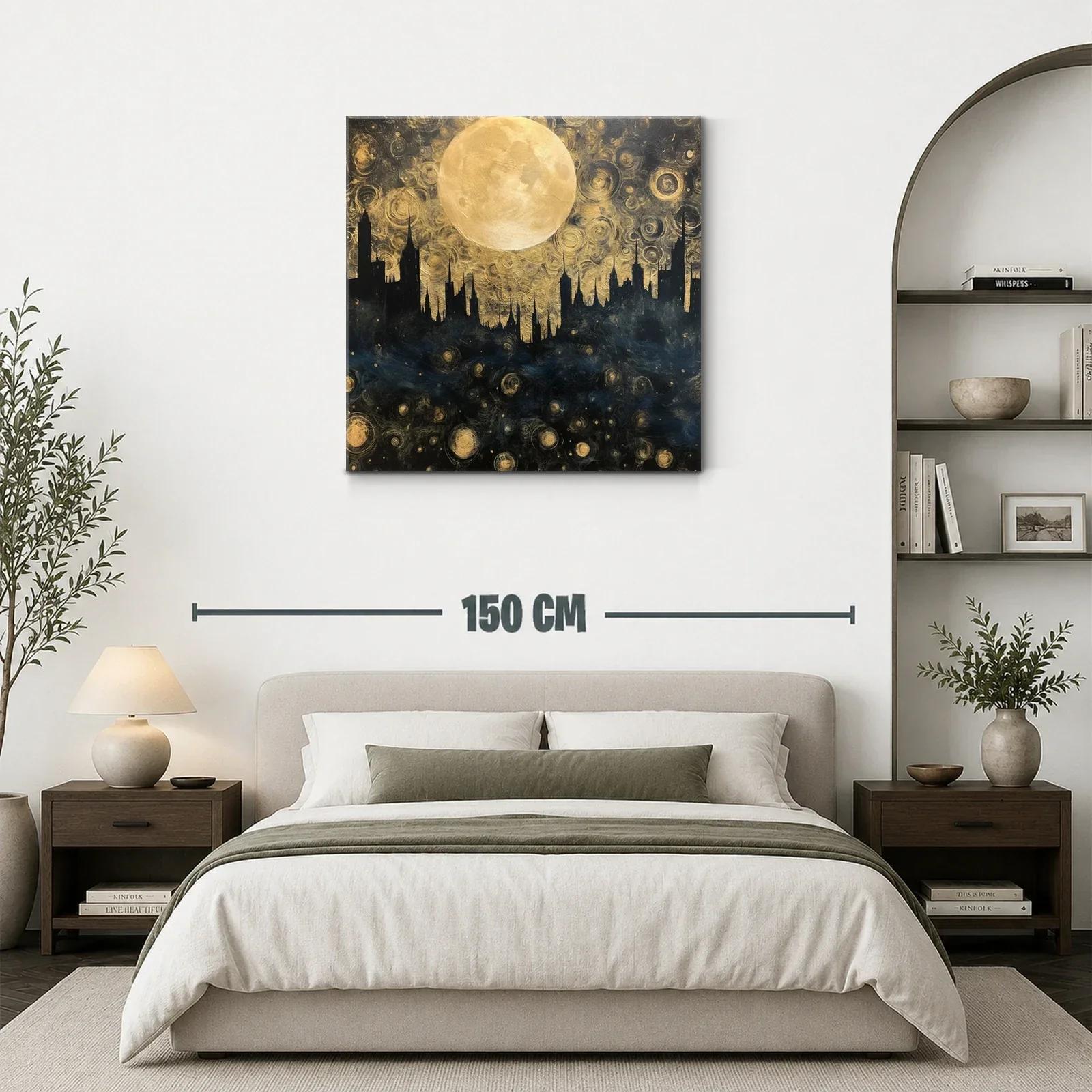 Paisaje urbano nocturno con luna llena brillante — miniatura 3