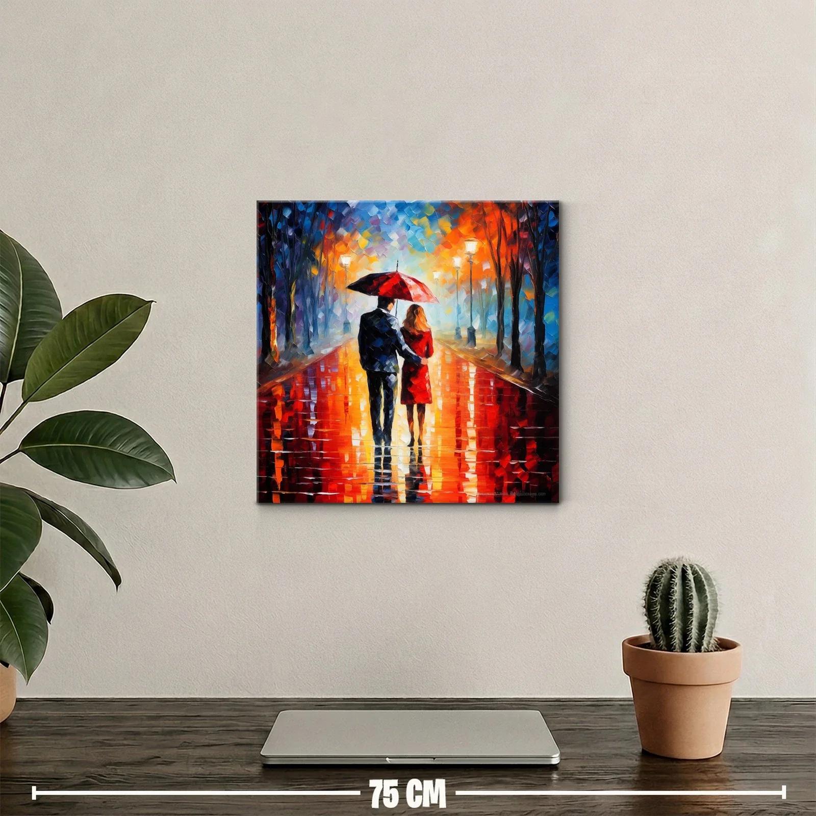 Romántico paseo nocturno bajo la lluvia con paraguas rojo — miniatura 2