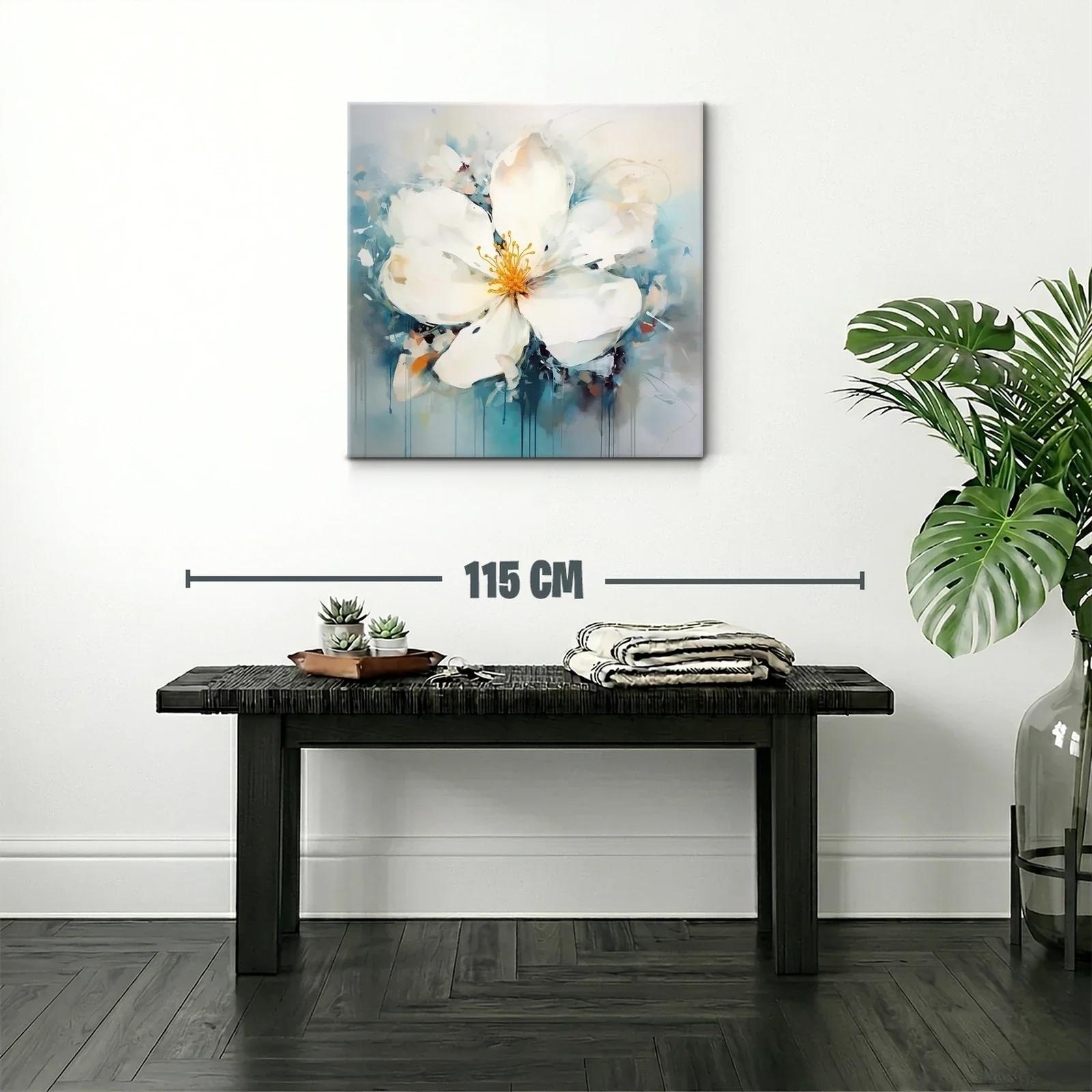 Flor blanca amplia con pinceladas suaves y tonos azules — miniatura 2