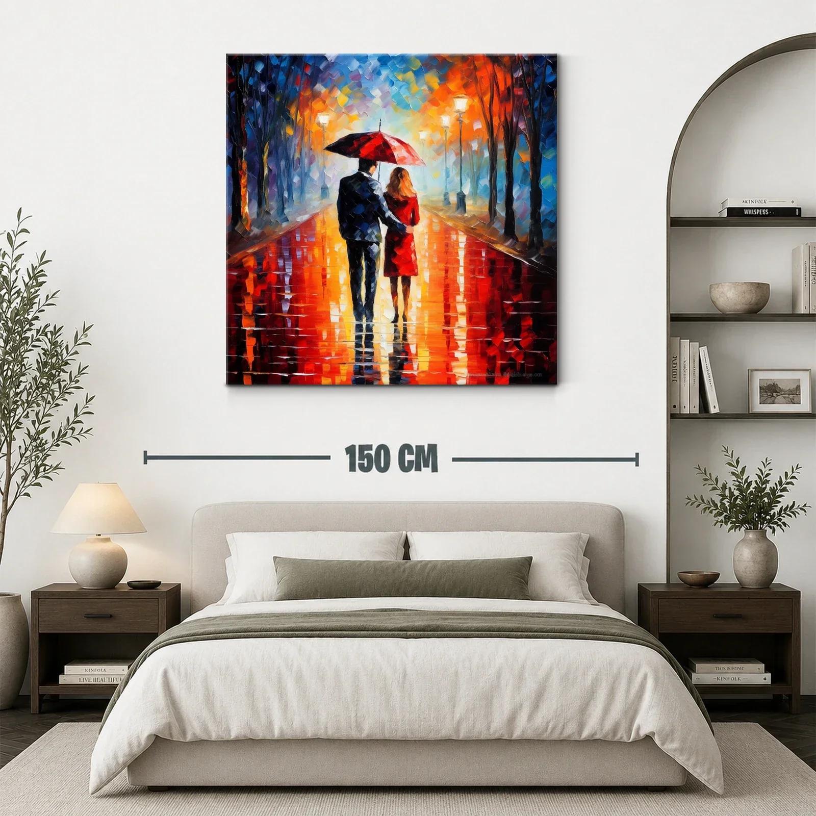 Romántico paseo nocturno bajo la lluvia con paraguas rojo — miniatura 3
